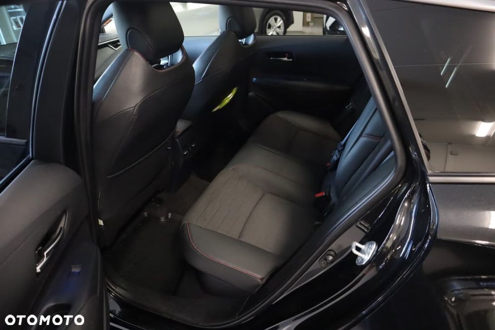 Toyota Corolla 2.0 Lounge - 27