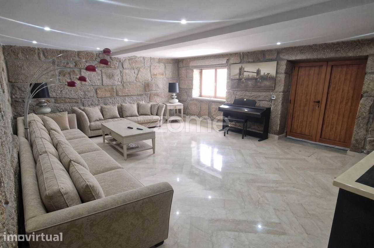 Moradia exclusiva em pedra com 300 m² e vista Serra da Estrela - Grande imagem: 5/21