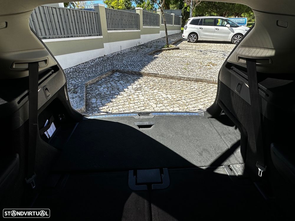 Volvo XC 90 - 31