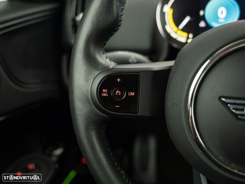 MINI Countryman Cooper SE ALL4 Auto - 22
