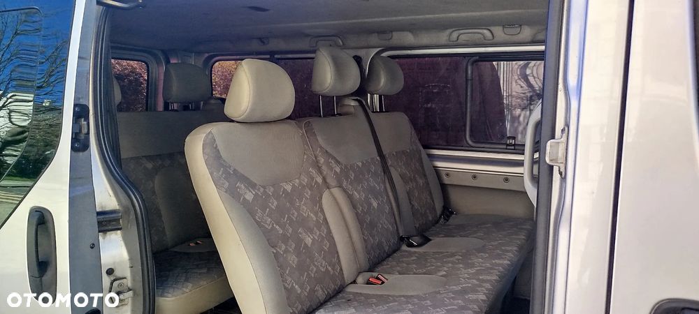 Opel Vivaro - 11