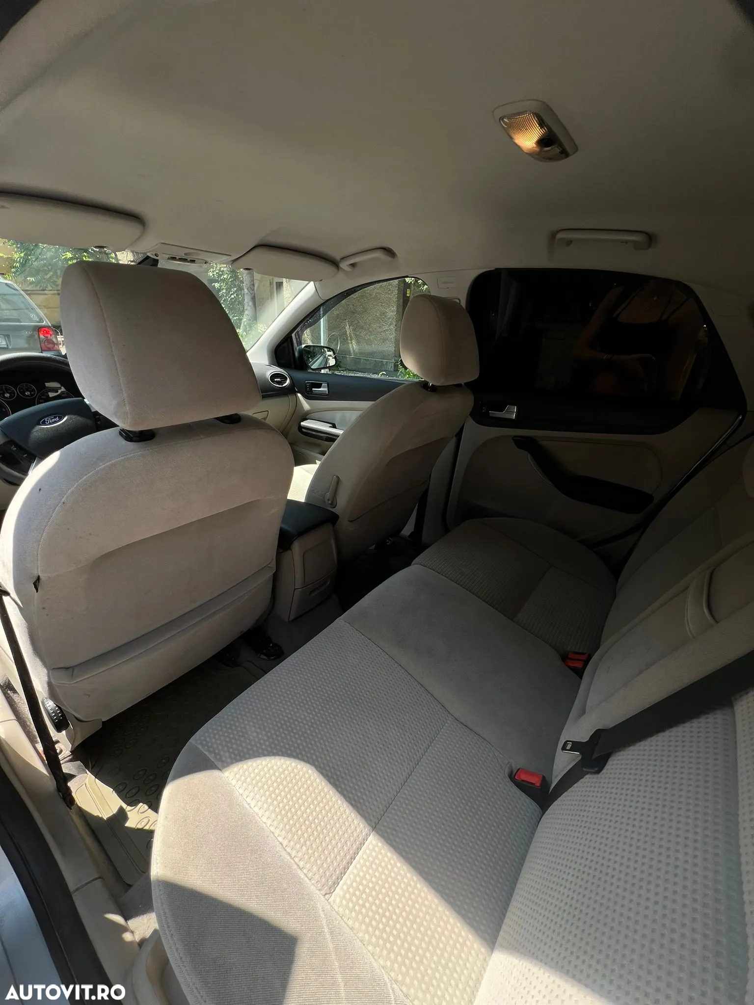 Ford Focus 1.8 TDCi Ghia - 13