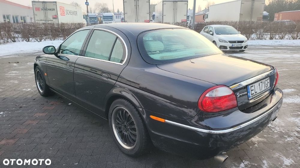 Jaguar S-Type - 15