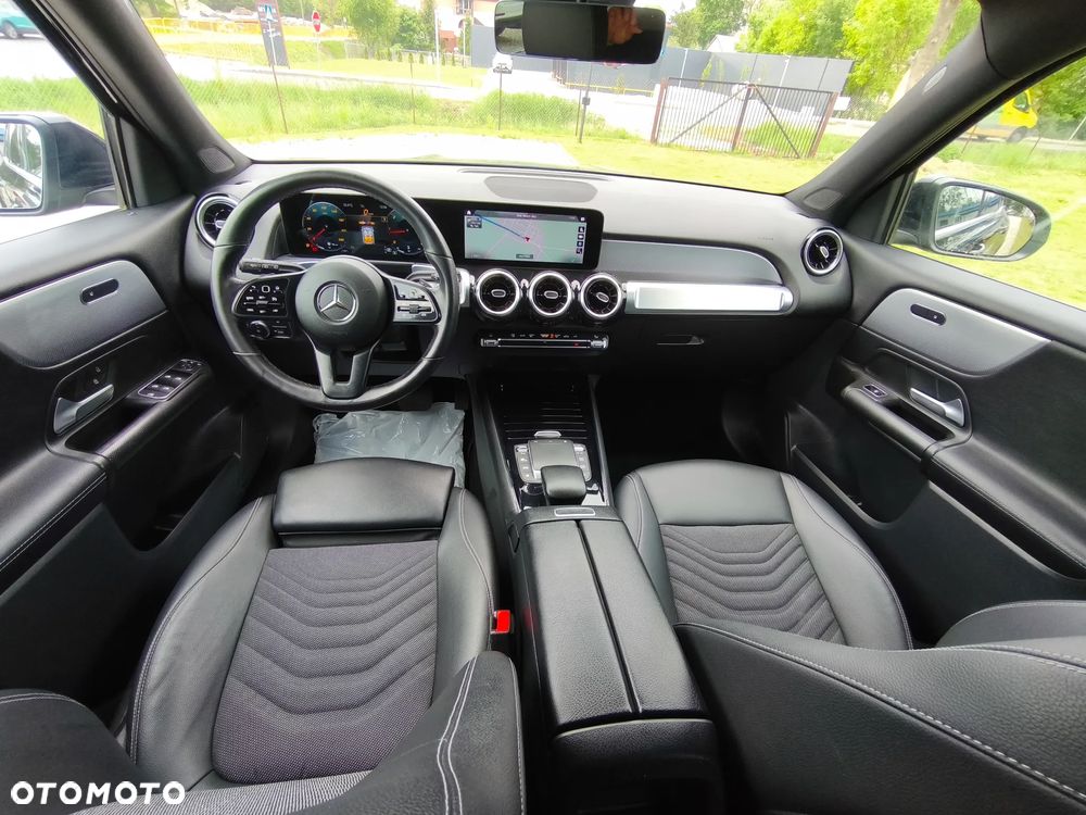Mercedes-Benz GLB - 33