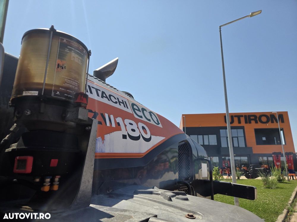 Hitachi ZW180-6, 2019, 6.049h, FULL OPTION, Gresare automataz, Cupa NOUA 3mc, anvelope L5 90% bune, Cantar, Joystick, inst hidr suplimentara, Masa operationala 17t, motor 129kW, basculeaza la 4m,Camera spate,Posibilitate leasing 3 ani-PROMOTIE -96900 EUR+Tva - 26