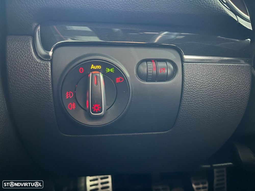 VW Golf 2.0 GTi - 25