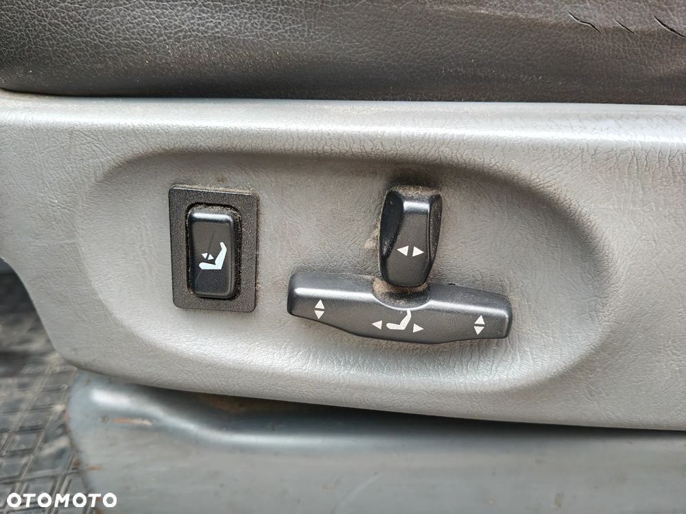 Kia Carnival CRDi Executive - 35