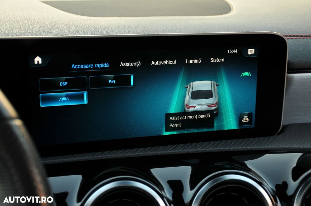 Mercedes-Benz CLA 180 Shooting Brake 7G-DCT AMG Line - 7