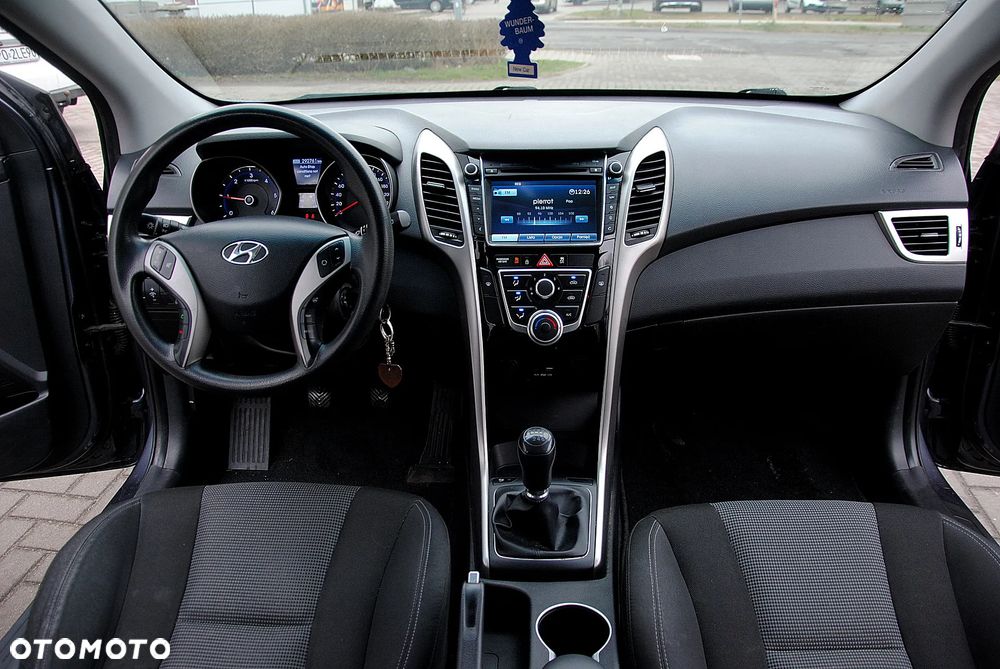 Hyundai i30 1.6 CRDi Premium - 12