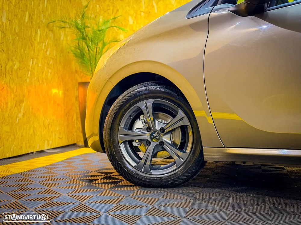 Peugeot 208 1.6 e-HDi SE Style - 36