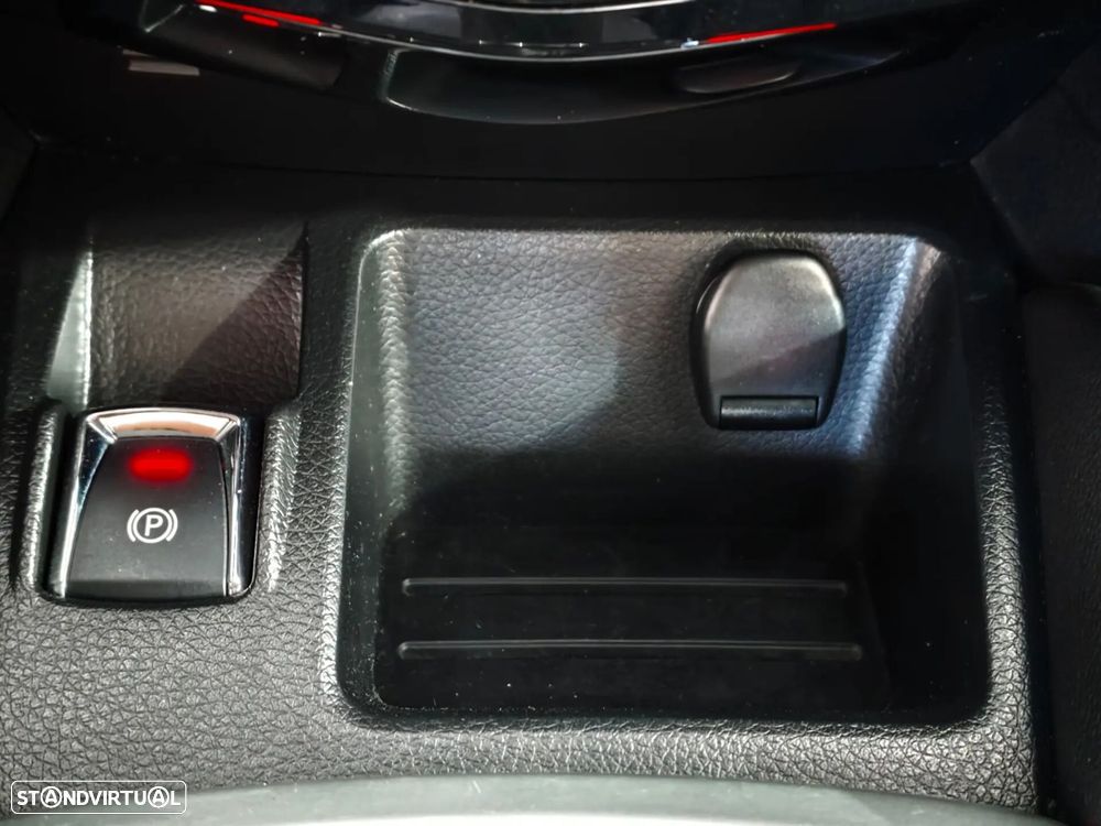 Nissan Qashqai 1.5 dCi N-Connecta 18 - 12