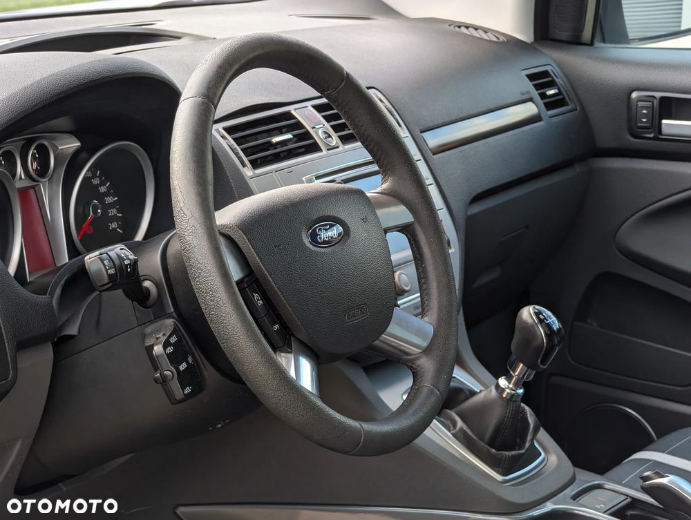 Ford Kuga 2.0 TDCi 4x4 Titanium - 21