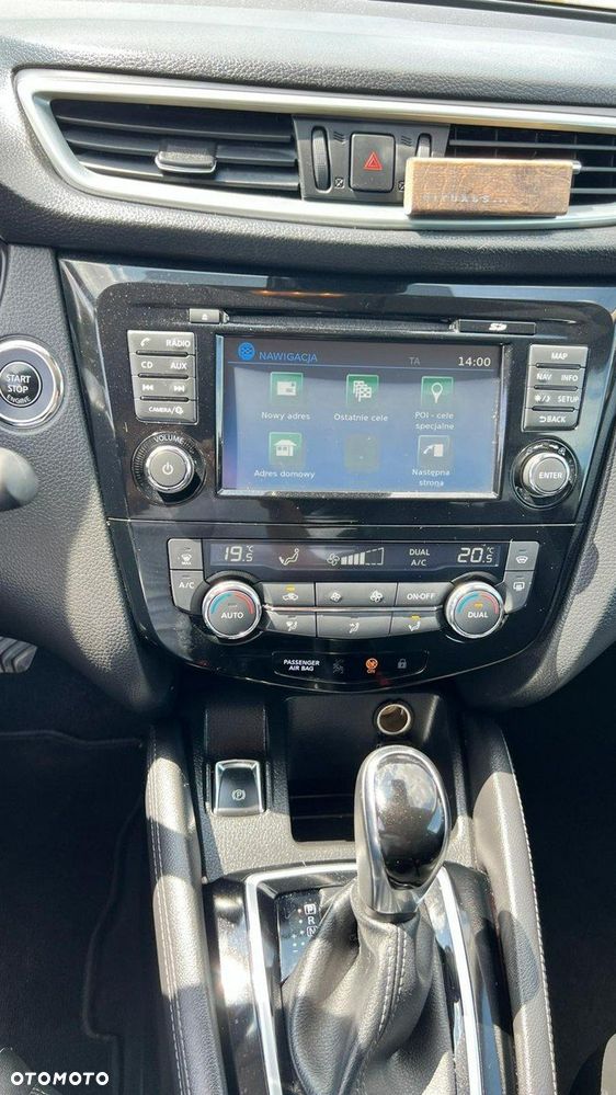 Nissan Qashqai - 25