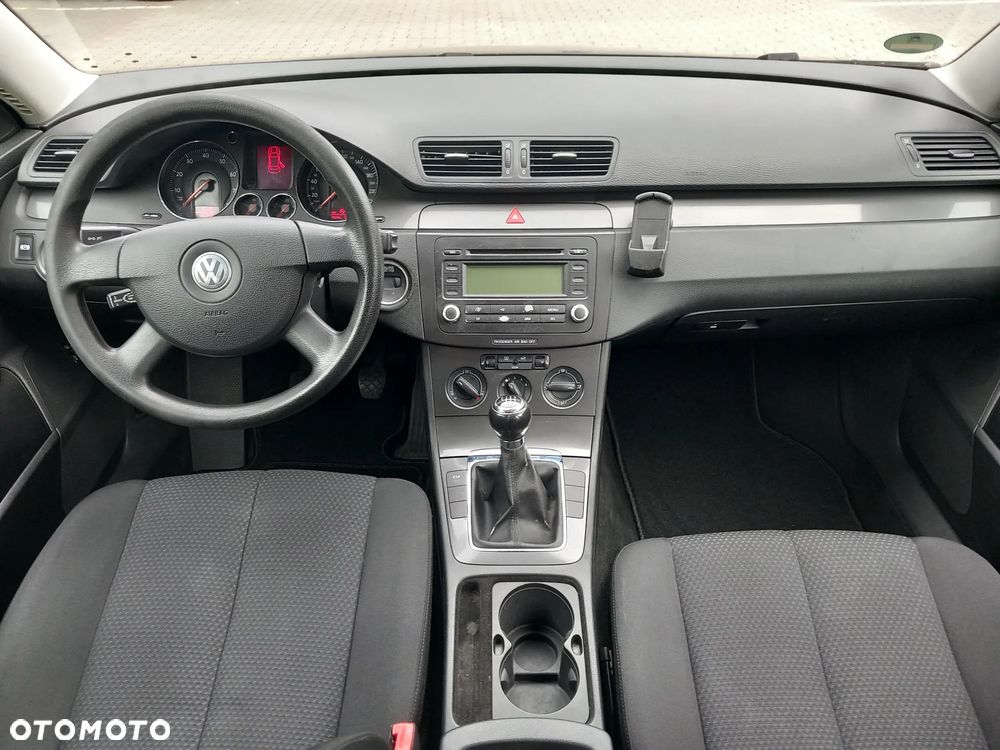 Volkswagen Passat Variant 1.6 FSI Trendline - 7