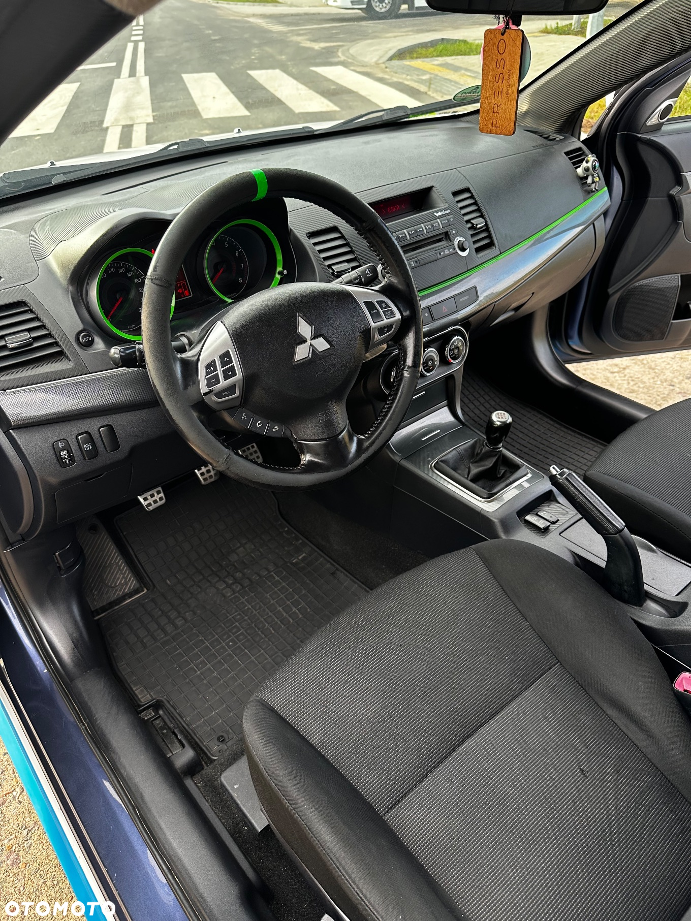 Mitsubishi Lancer - 16