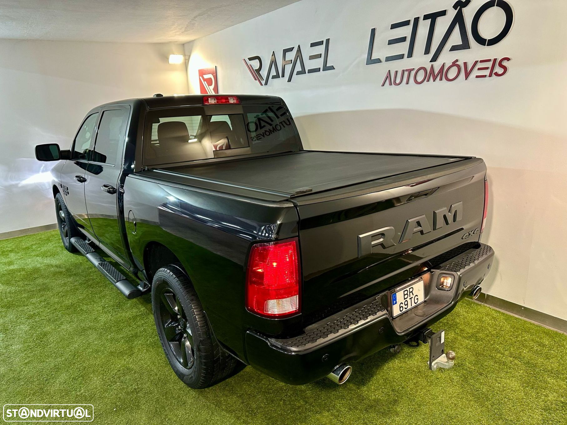 Dodge RAM 1500 5.7 V8 - 11