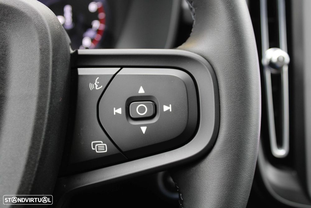 Volvo XC 40 1.5 T2 Essential Auto - 30