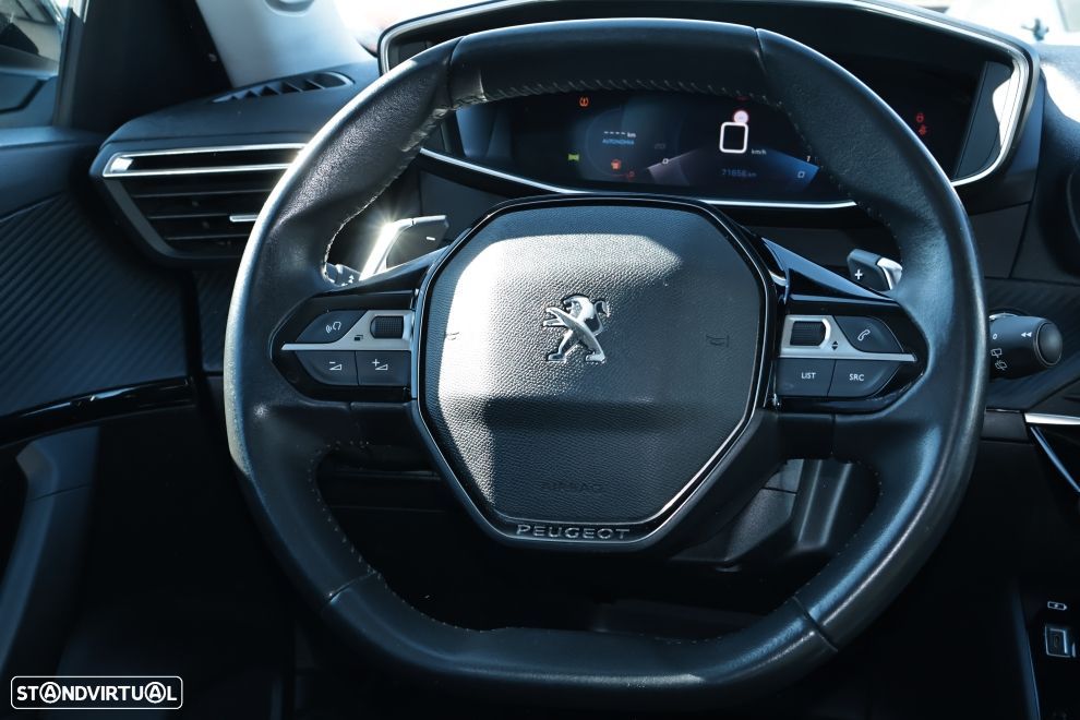 Peugeot 2008 1.2 PureTech Allure Pack EAT8 - 11