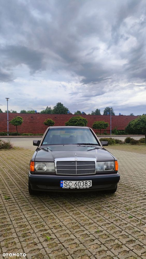 Mercedes-Benz W201 (190) - 13