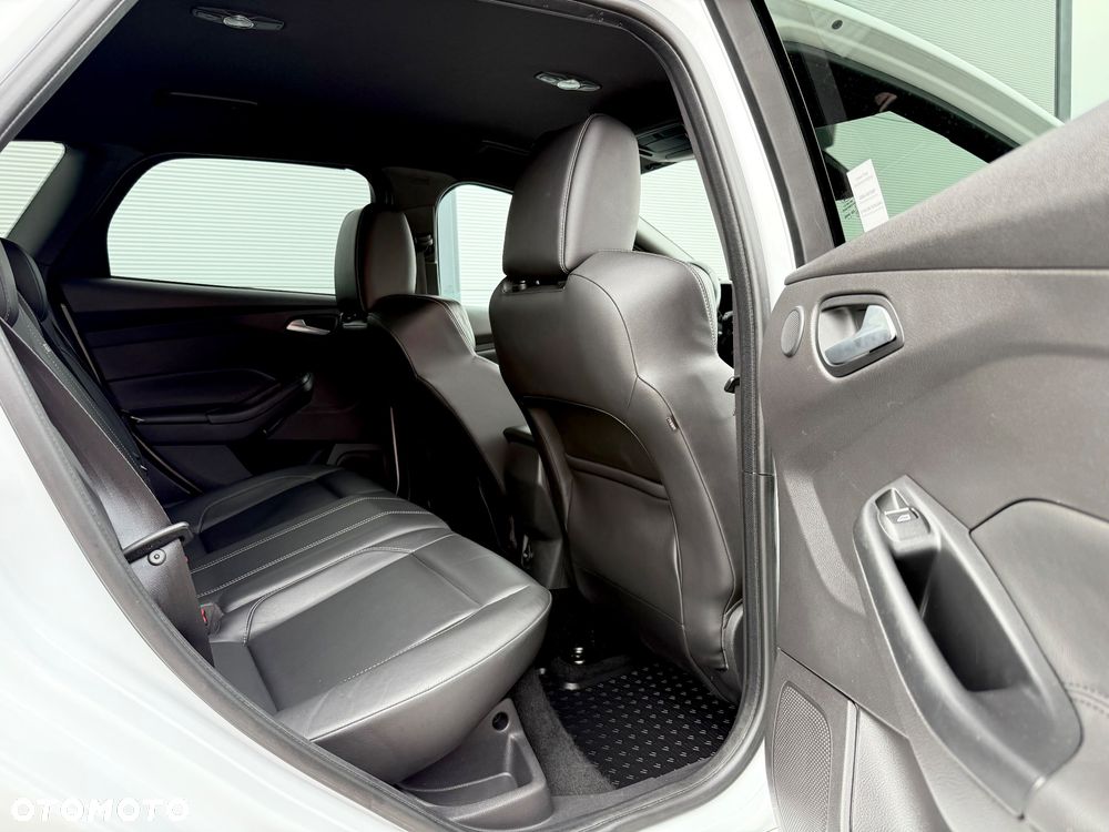Ford Focus 2.0 EcoBoost ST mit Leder-Sport-Paket - 30