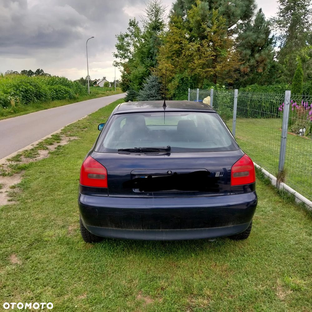 Audi A3 Sportback - 2