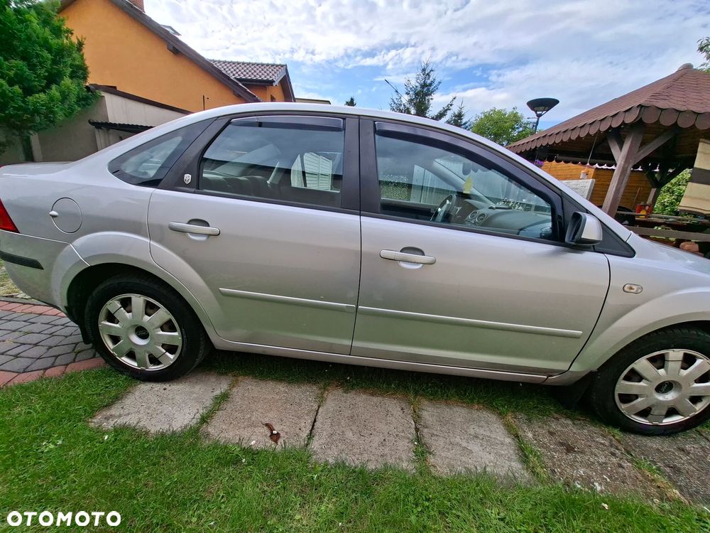 Ford Focus 1.8 TDCi Ghia - 4