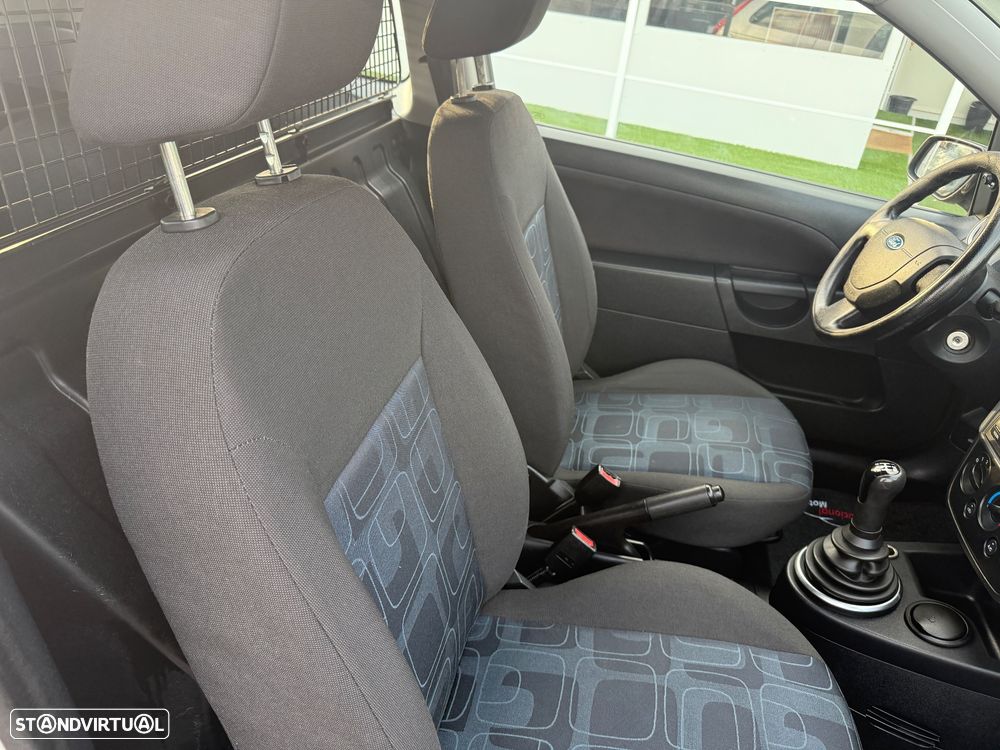 Ford FIESTA 1.4 TDCI SPORT VAN - 17