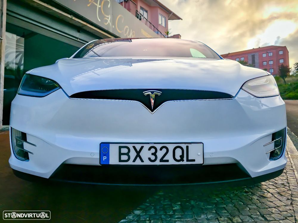 Tesla Model X Performance - 11