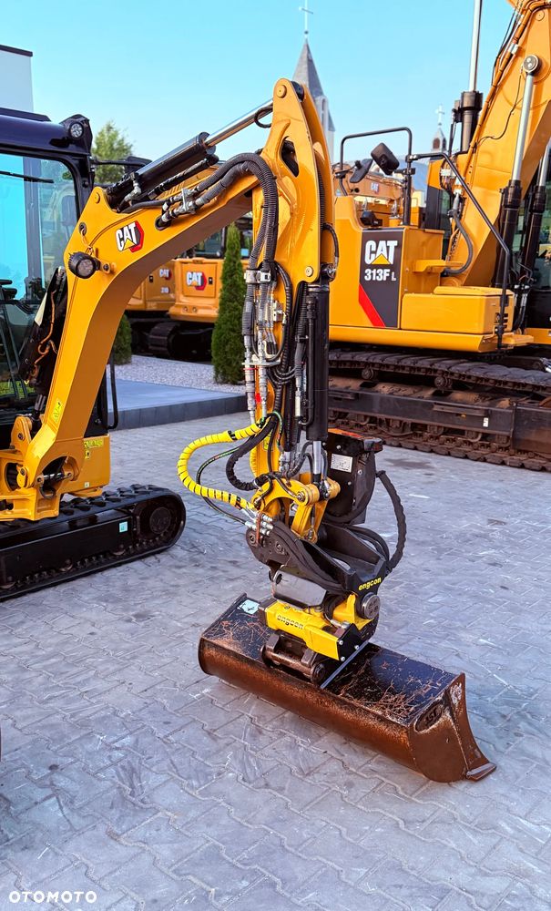 Caterpillar MINIKOPARKA CAT 302CR | 2020 | 1115 mth | 302 CR 301.8 302.7 - 15