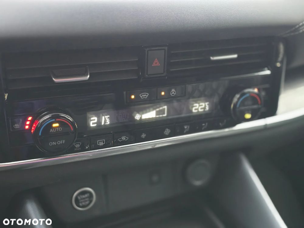 Nissan Qashqai 1.3 DIG-T DCT AKARI - 22