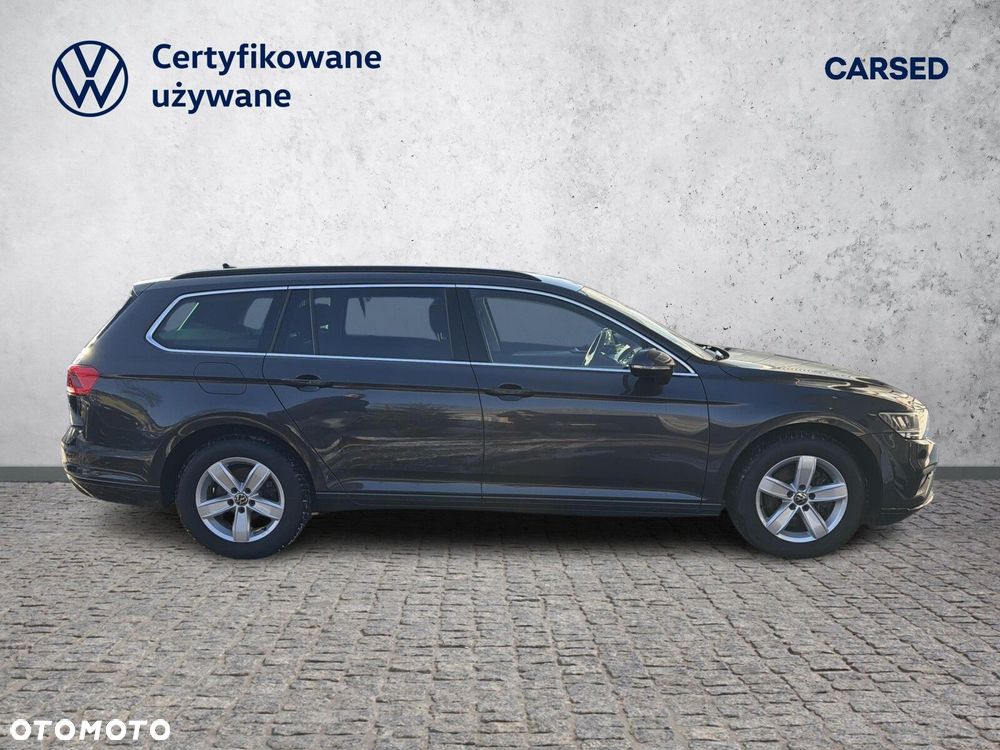 Volkswagen Passat - 8