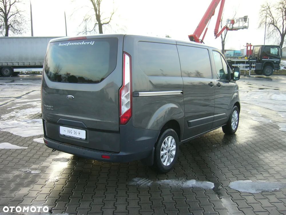 Ford Transit Custom L1H1 2,0 Tdci 130Ps EURO6 - 4