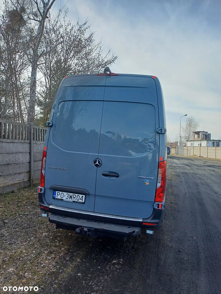 Mercedes-Benz Sprinter - 4