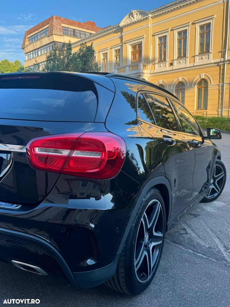 Mercedes-Benz GLA - 10