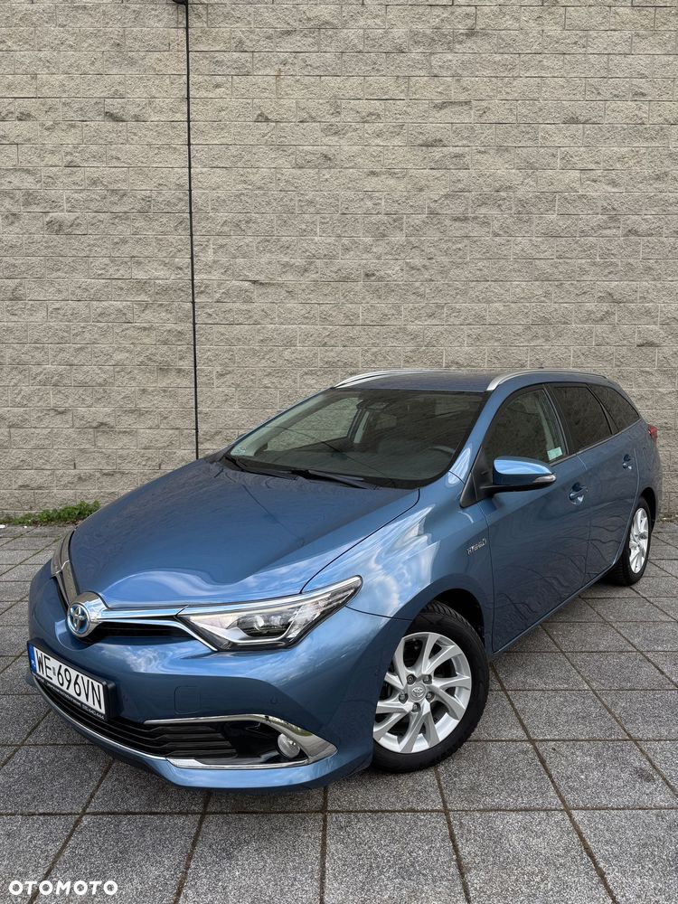 Toyota Auris Hybrid 135 Prestige - 2