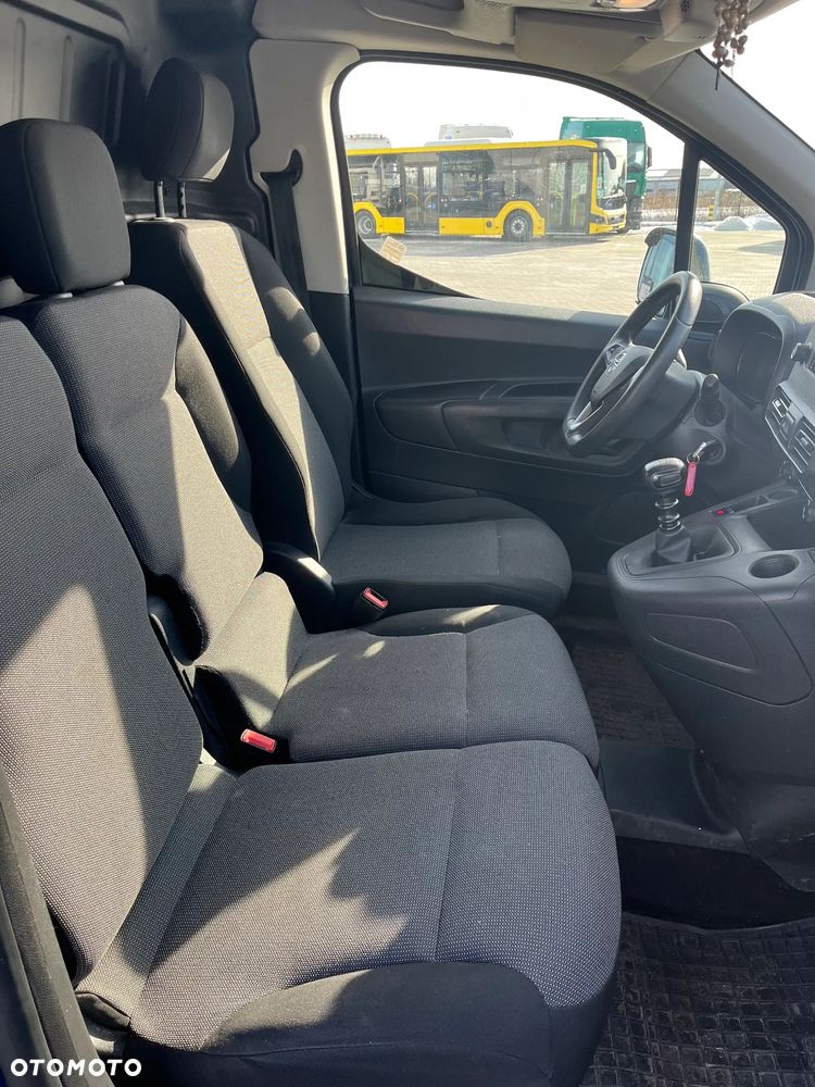 Opel COMBO - 15