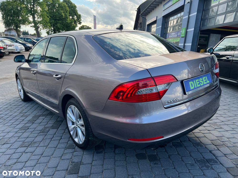 Skoda Superb 1.6 TDI Active Greenline - 11