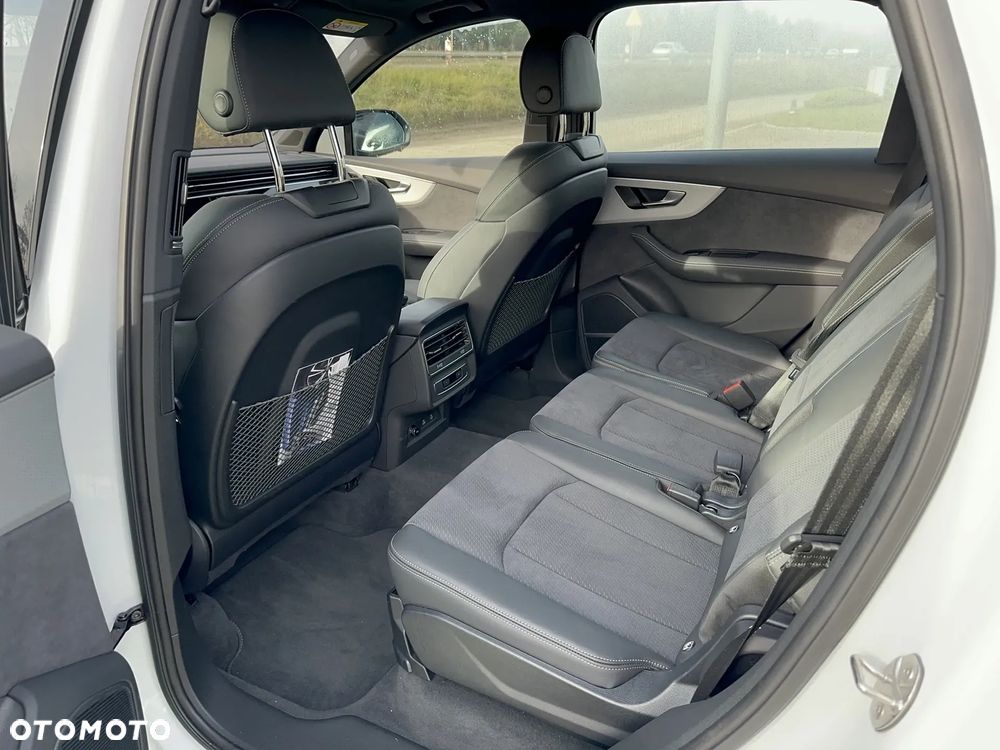 Audi Q7 60 TFSI e PHEV Quattro S Line Tiptr - 12