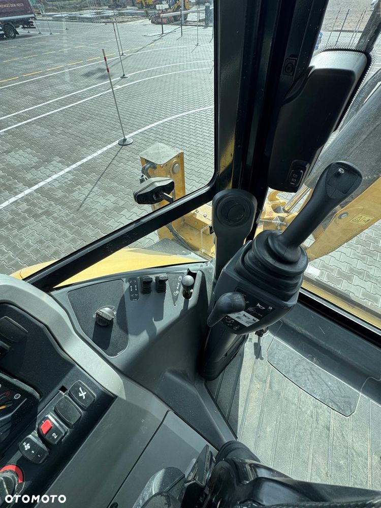 Caterpillar 428 - 39