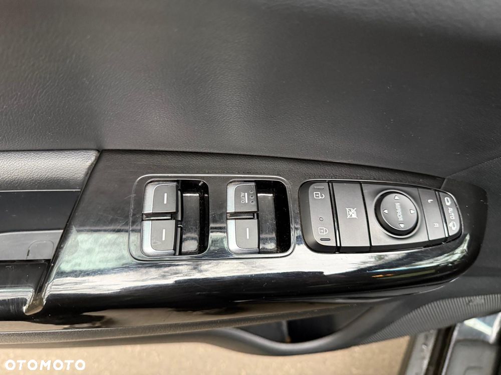 Kia Sportage 1.6 GDI 2WD DREAM-TEAM EDITION - 19