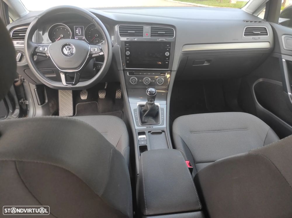 VW Golf 1.0 TSI Confortline - 7