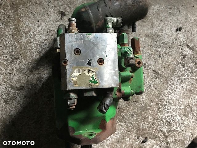 John Deere - Pompa Oleju - 2