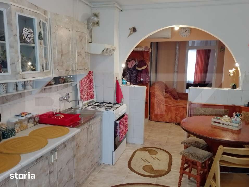 Apartament cu 3 camere, 67 mp, zona Sighisoara — fotografia 3