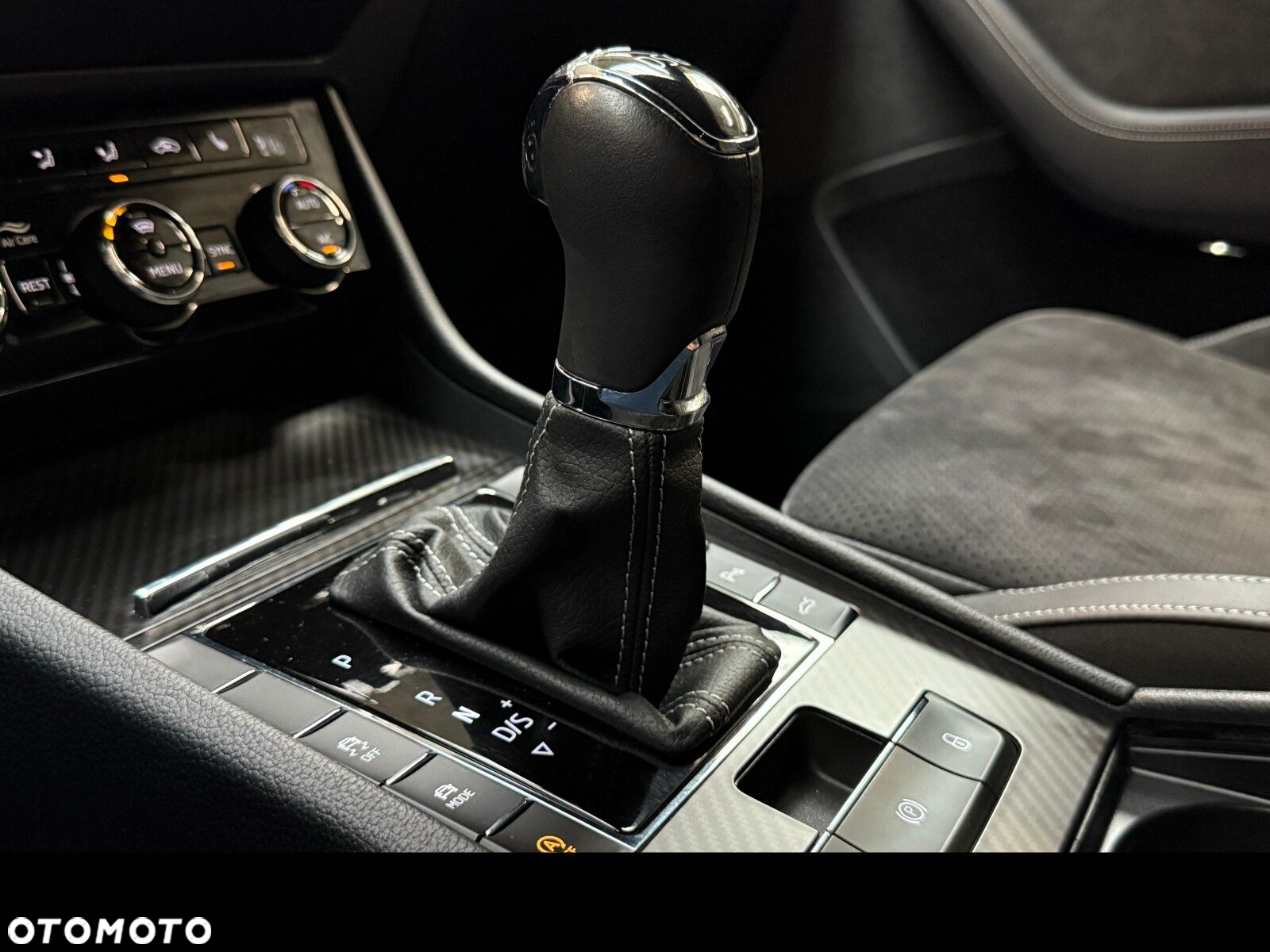 Skoda Superb 2.0 TSI Sportline DSG - 29