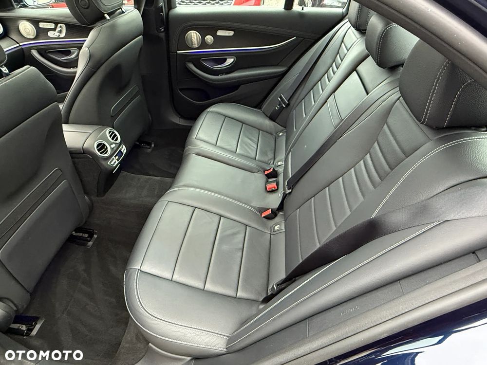 Mercedes-Benz Klasa E 300 de PHEV 4-Matic AMG 9G-Tronic - 33