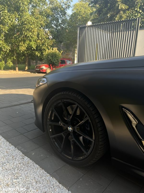 BMW M8 M850i xDrive AT - 14