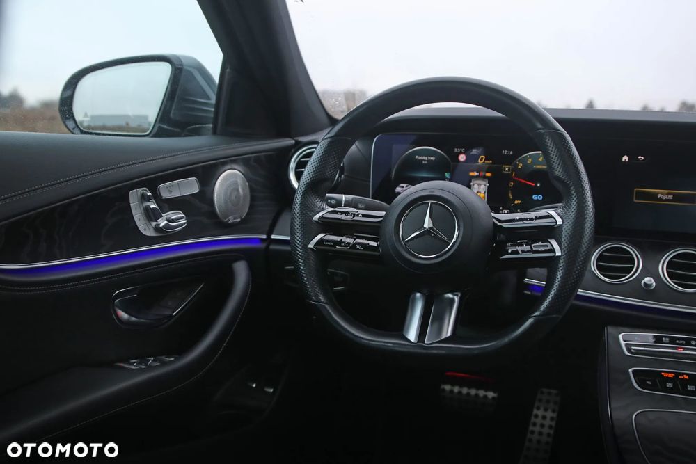 Mercedes-Benz Klasa E 300 Business Edition - 13