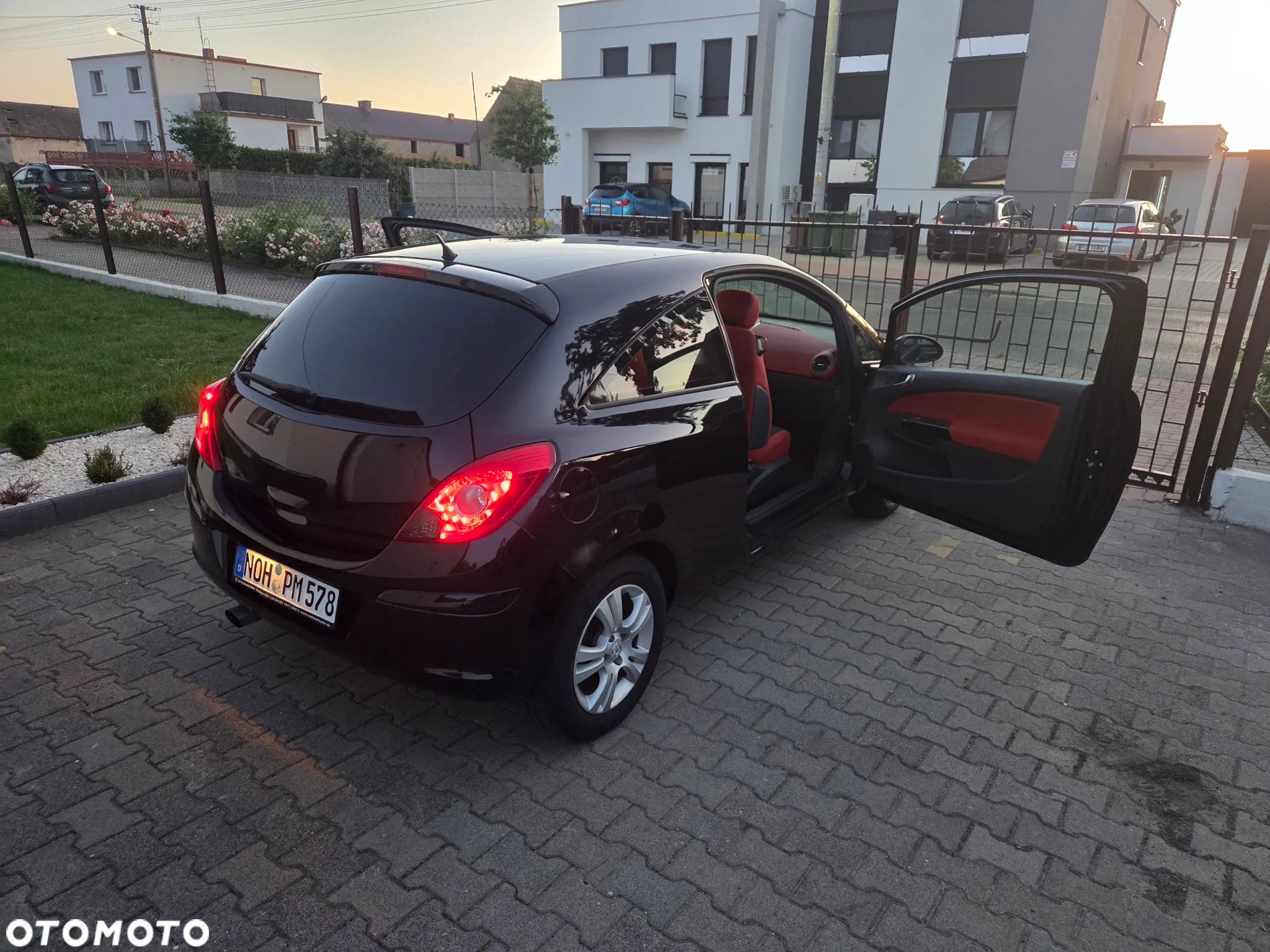 Opel Corsa 1.2 16V Sport - 4
