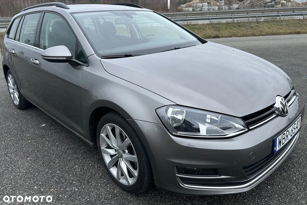 Volkswagen Golf - 6
