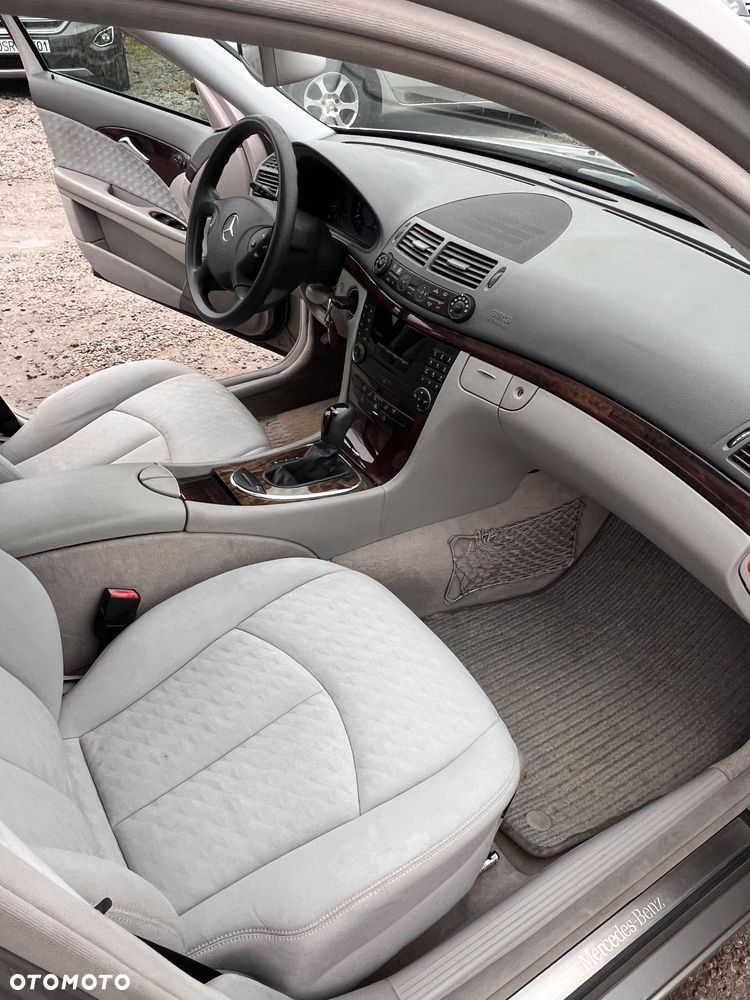 Mercedes-Benz Klasa E 200 Kompressor Automatik Classic - 11